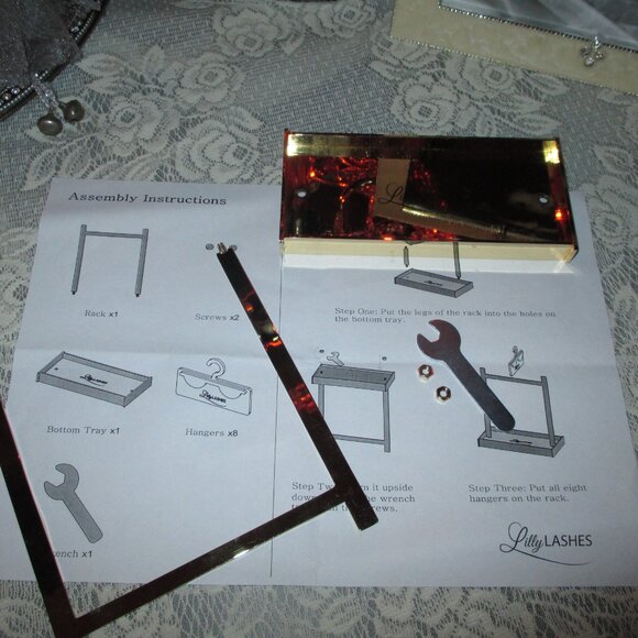 Lilly Lashes/Lash Wardrobe - Picture 7 of 11